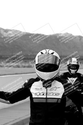 media/Mar-28-2022-Superbike Trackdays (Mon) [[b8603d0f67]]/Around the Pits/